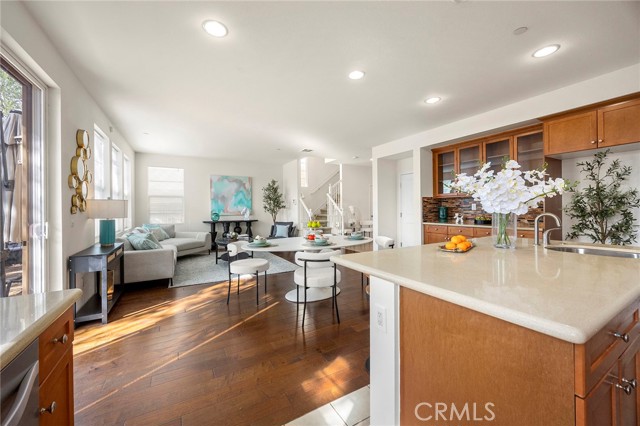 Detail Gallery Image 12 of 38 For 10886 Lotus Dr, Garden Grove,  CA 92843 - 5 Beds | 4 Baths