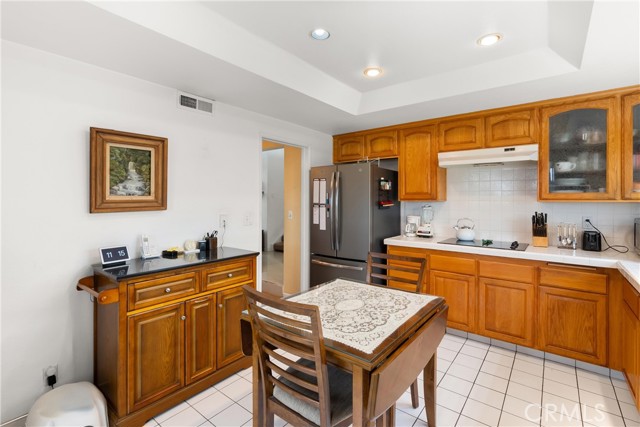 Detail Gallery Image 17 of 37 For 9412 Hingham, Huntington Beach,  CA 92646 - 5 Beds | 3 Baths