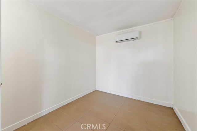 Image 22 of 31 For 417 Emerson Avenue