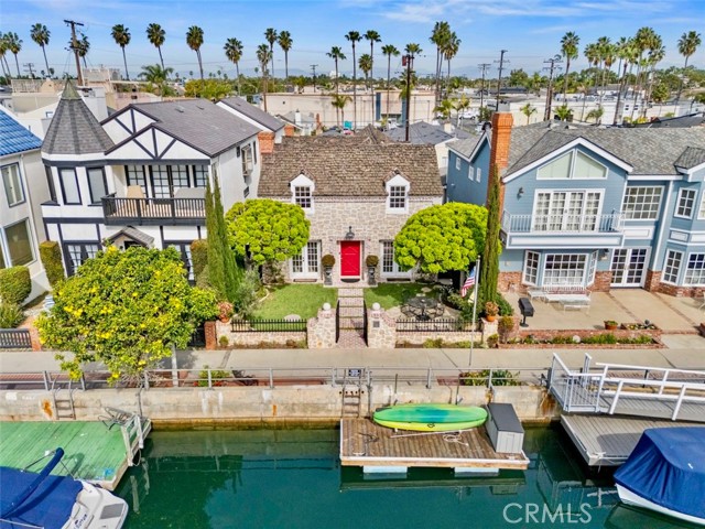 Detail Gallery Image 5 of 59 For 89 Rivo Alto Canal, Long Beach,  CA 90803 - 5 Beds | 3/1 Baths