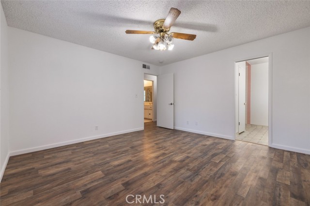 1920 E Orangeburg Avenue, Modesto CA: https://media.crmls.org/medias/134a571f-716b-4ab4-91db-39ac0a9820f0.jpg