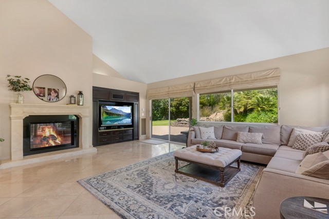 Detail Gallery Image 17 of 60 For 4228 Saddlecrest Ln, Westlake Village,  CA 91361 - 4 Beds | 3/1 Baths