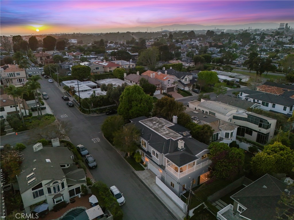 https://media.crmls.org/medias/134ac307-0d6d-4395-bf63-24d37deac4d9.jpg?preset=X-Large