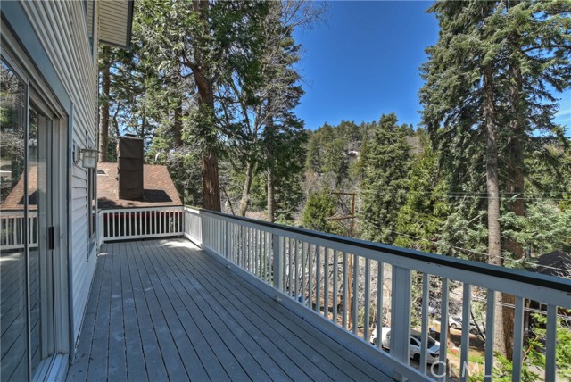 Detail Gallery Image 36 of 41 For 835 Lake Dr, Lake Arrowhead,  CA 92352 - 3 Beds | 2 Baths