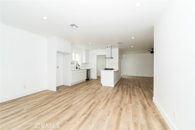Detail Gallery Image 24 of 59 For 7020 Schroll St, Lakewood,  CA 90713 - 4 Beds | 4 Baths