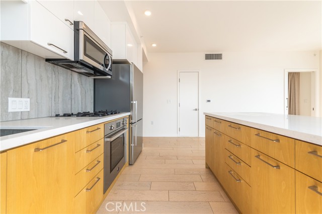 Detail Gallery Image 2 of 15 For 400 S Broadway #2712,  Los Angeles,  CA 90013 - 2 Beds | 2 Baths