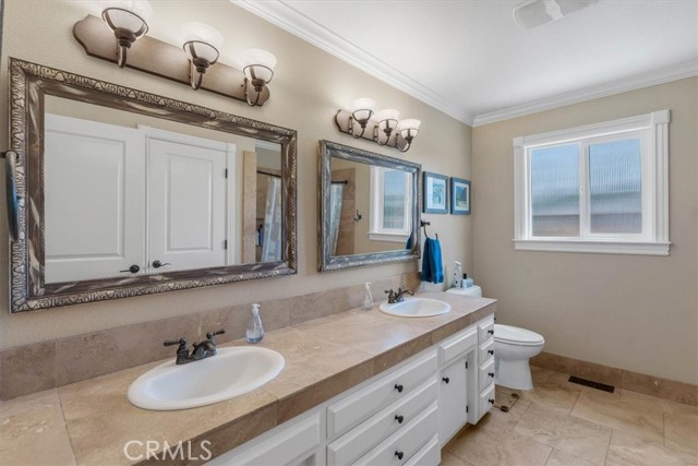 Detail Gallery Image 30 of 53 For 3410 Scenic Dr, Redding,  CA 96001 - 3 Beds | 3 Baths