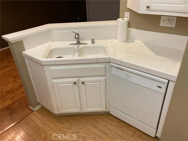 7935 E Monte Carlo Avenue, Anaheim CA: https://media.crmls.org/medias/134becda-87a0-459e-a8e7-0b66c67f70ed.jpg
