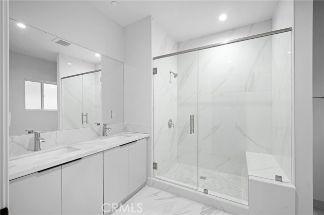 Detail Gallery Image 23 of 38 For 357 Harvey Dr #102,  Glendale,  CA 91206 - 3 Beds | 2/1 Baths