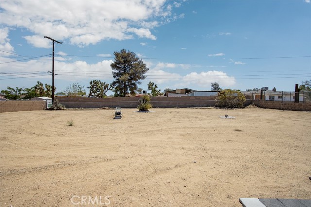 7103 Hanford Avenue, Yucca Valley CA: https://media.crmls.org/medias/134cd1c6-4b70-4cf3-bf17-2431de5a6d1b.jpg