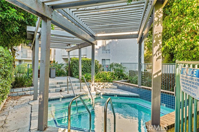 Detail Gallery Image 29 of 33 For 20134 Leadwell St #220,  Winnetka,  CA 91306 - 2 Beds | 1 Baths