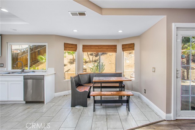 24156 Old Country Road, Moreno Valley CA: https://media.crmls.org/medias/134d8b8b-5826-4d12-ba17-f1a7e706f311.jpg
