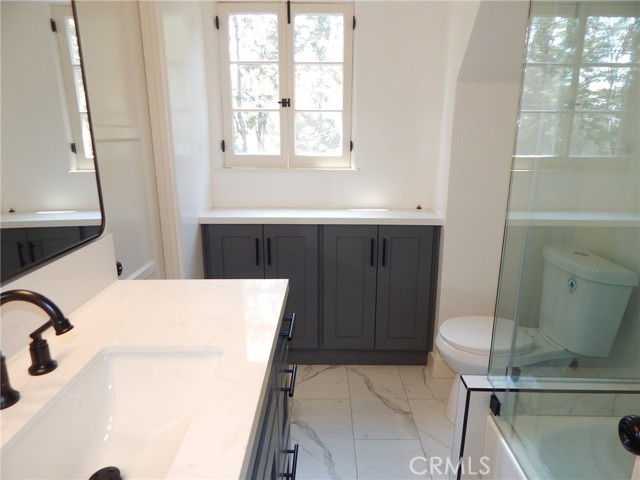 Detail Gallery Image 27 of 33 For 1764 Prospect Dr, Los Angeles,  CA 90046 - 2 Beds | 2 Baths