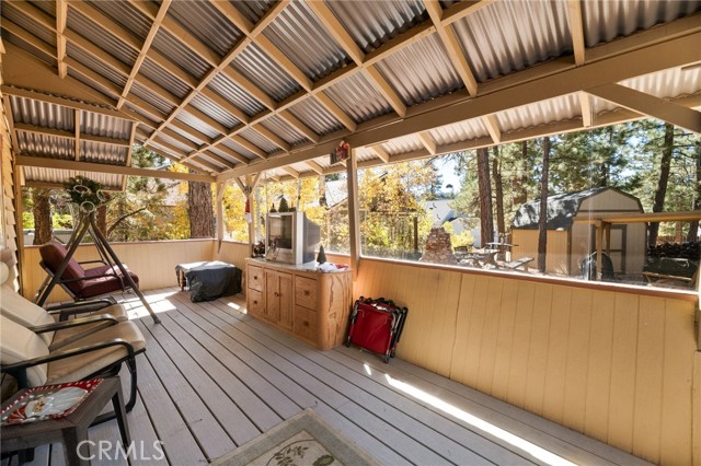 Detail Gallery Image 6 of 30 For 39791 Forest Rd, Big Bear Lake,  CA 92315 - 3 Beds | 2 Baths