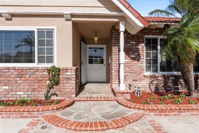 Welcome to 21372 Pensacola Circle, Come on in!