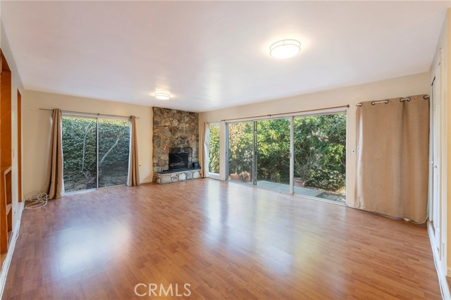 2104 Chestnut Avenue, Manhattan Beach, California 90266, 4 Bedrooms Bedrooms, ,2 BathroomsBathrooms,Residential,For Sale,Chestnut Avenue,SB25012383