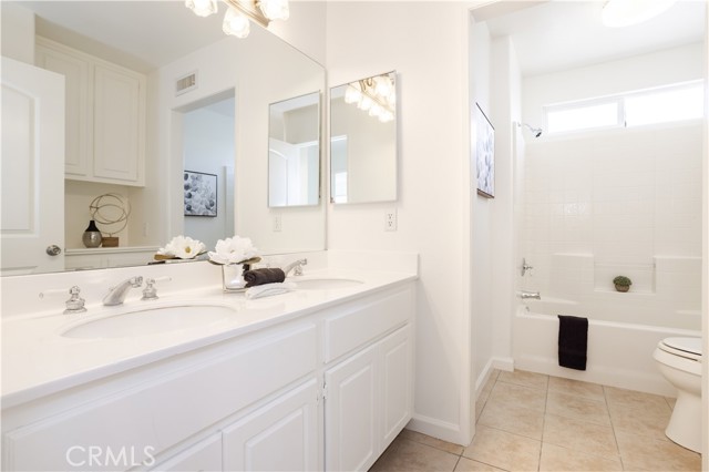 Detail Gallery Image 29 of 49 For 11787 Oakhurst Way, Porter Ranch,  CA 91326 - 5 Beds | 3 Baths
