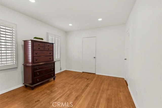 Detail Gallery Image 15 of 29 For 957 W Myrrh, Compton,  CA 90220 - 4 Beds | 1 Baths