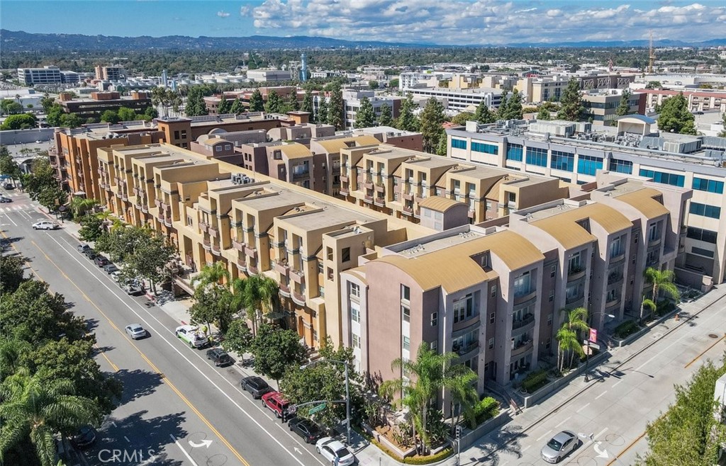 201 E Angeleno Avenue 421, Burbank, CA 91502