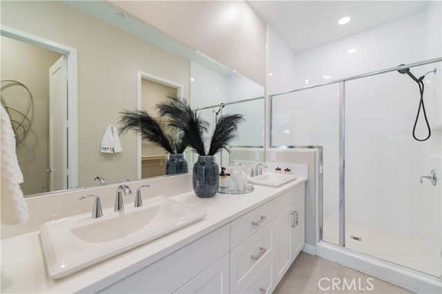 421 Transport, Tustin CA: https://media.crmls.org/medias/1351b2b5-0323-4f3c-b59a-5498c1f7a231.jpg