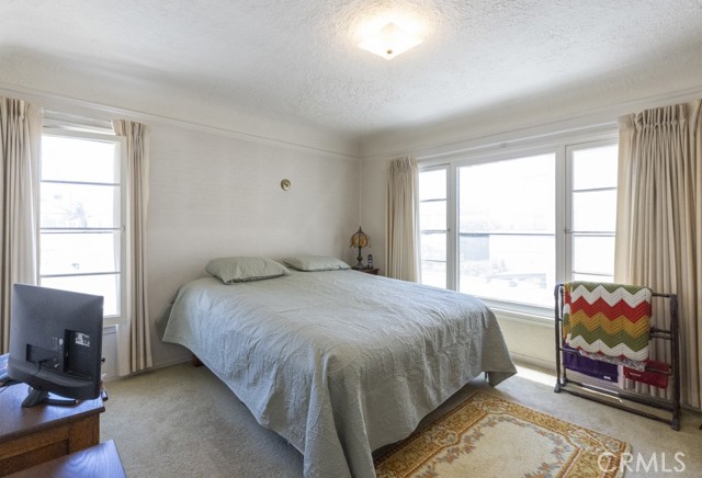 132 St Joseph Avenue, Long Beach CA: https://media.crmls.org/medias/1351c84b-e0cb-48a6-a2ca-07a62d1df16e.jpg