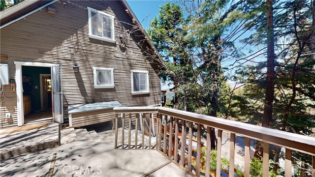 Detail Gallery Image 13 of 64 For 616 Wellsley Dr, Lake Arrowhead,  CA 92352 - 3 Beds | 2 Baths