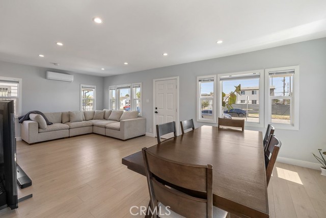 Detail Gallery Image 6 of 31 For 800 W 101 St, Los Angeles,  CA 90044 - 4 Beds | 2/1 Baths