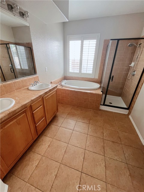 Detail Gallery Image 14 of 29 For 6443 Harrow St, Corona,  CA 91752 - 5 Beds | 2/1 Baths