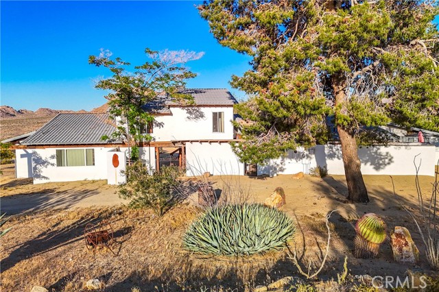 Detail Gallery Image 5 of 71 For 8173 Fleur Dr, Joshua Tree,  CA 92252 - 2 Beds | 3 Baths