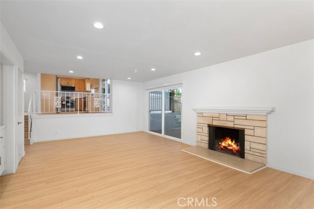 Detail Gallery Image 11 of 38 For 14012 Gershon Pl, Santa Ana,  CA 92705 - 3 Beds | 3 Baths
