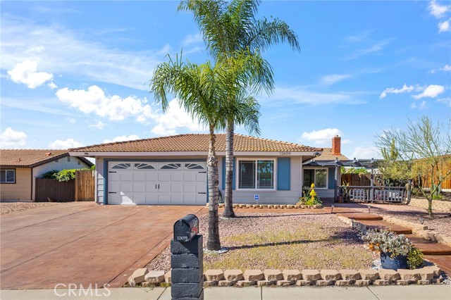 Detail Gallery Image 2 of 39 For 12659 Meadbury Dr, Moreno Valley,  CA 92553 - 4 Beds | 2 Baths