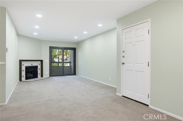 460 Oak Street, 215 photo 8