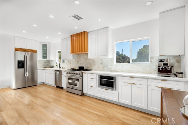 3181 Cadet Ct, Los Angeles, CA 90068 photo 6