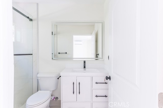 128 S Harper Avenue, Los Angeles CA: https://media.crmls.org/medias/1354979d-7504-4034-9f70-c6b10482766c.jpg