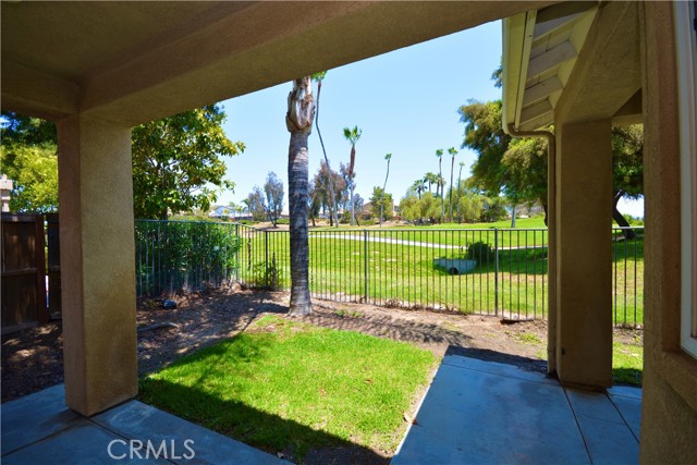 31105 Sunningdale Drive, Temecula CA: https://media.crmls.org/medias/13557306-b2cb-41cb-83be-b60cad3205dc.jpg