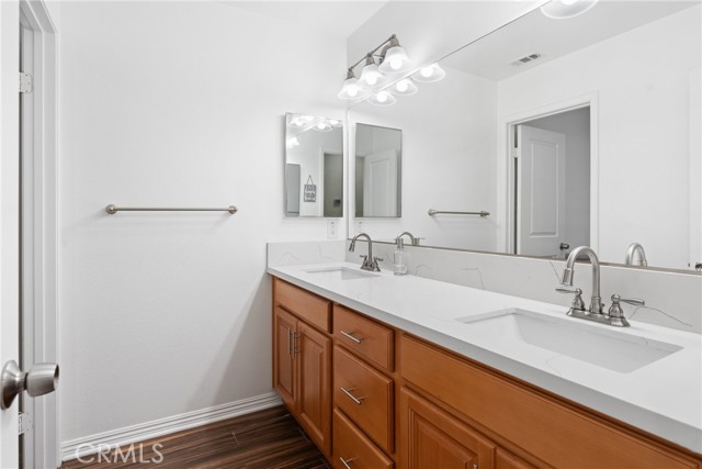 691 Lourdes Lane, Rialto CA: https://media.crmls.org/medias/1356d5f7-bf6c-4c8f-ac26-4dbe0df6dd3b.jpg