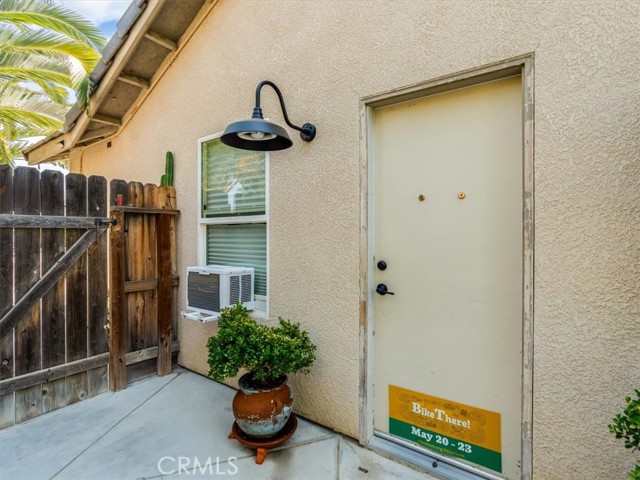 104 W Mariposa Street, Avenal CA: https://media.crmls.org/medias/1356e4b5-4055-478c-b44a-b5bca98fa8e4.jpg