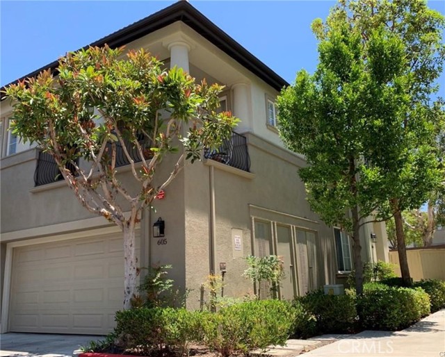 Detail Gallery Image 2 of 22 For 605 Newcastle, Irvine,  CA 92620 - 3 Beds | 3 Baths