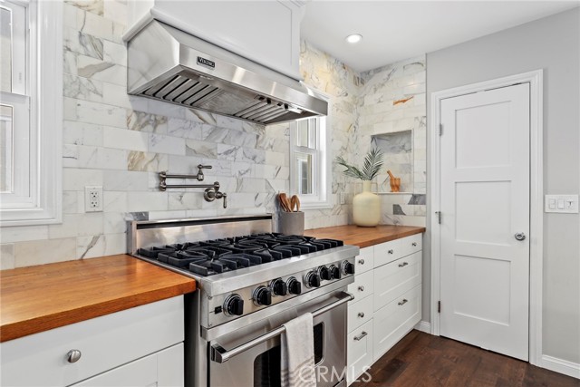 1069 Avenue D, Redondo Beach CA: https://media.crmls.org/medias/13576f71-1058-43d3-afba-5f9f96e955c4.jpg