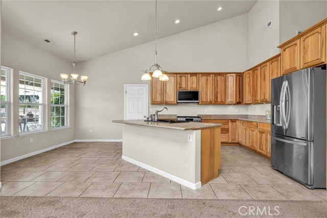Detail Gallery Image 12 of 38 For 18695 Horseshoe Rd, Hidden Valley Lake,  CA 95467 - 3 Beds | 2/1 Baths