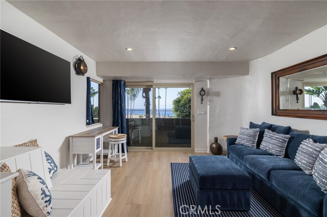 Detail Gallery Image 29 of 42 For 2901 Ocean Bld, Corona Del Mar,  CA 92625 - 4 Beds | 4/3 Baths