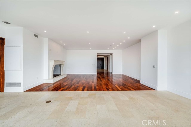 345 E Colorado Boulevard, Pasadena CA: https://media.crmls.org/medias/1357c510-d653-4224-ae7d-3bd59d613a62.jpg