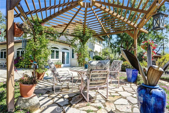 10345 McBroom Street, Sunland CA: https://media.crmls.org/medias/135888d1-d555-49d8-a17d-cc7b49361a01.jpg