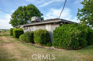 Detail Gallery Image 3 of 22 For 45374 Valeria Ave, Dos Palos,  CA 93620 - 2 Beds | 2 Baths