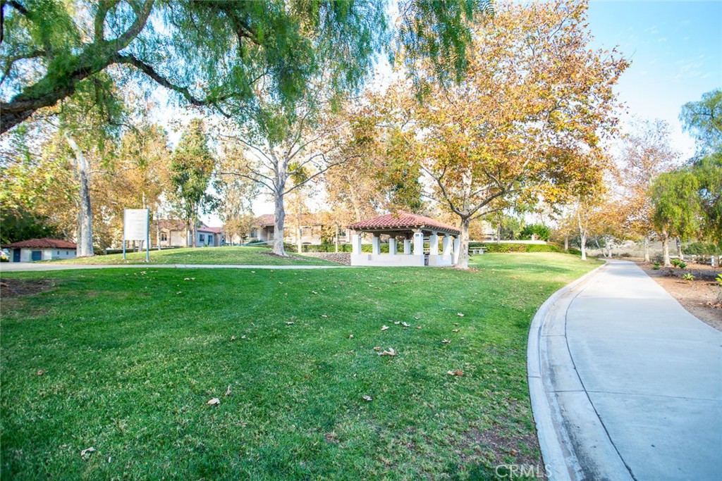https://media.crmls.org/medias/135b09ab-1874-4118-9c06-b26d093e2b28.jpg?preset=X-Large