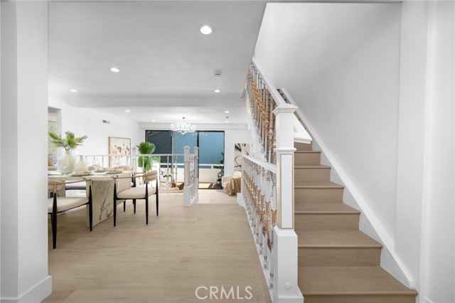 Detail Gallery Image 5 of 27 For 102 Intrepid, Newport Beach,  CA 92663 - 4 Beds | 3 Baths