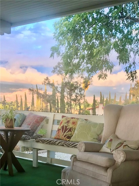 28291 Vista Del Valle, Hemet CA: https://media.crmls.org/medias/135c59dd-4118-4e5c-9a09-e0d669a2caad.jpg