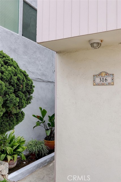 Single family home ready for investor or motivated buyer