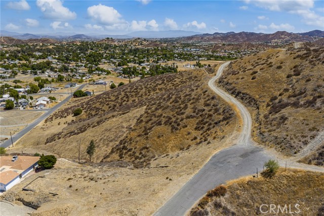 0 Montana, Menifee CA: https://media.crmls.org/medias/135cf8ba-be79-4266-9c36-f38f895bef9a.jpg