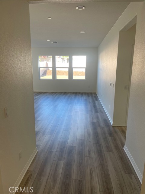 Detail Gallery Image 5 of 47 For 30360 Laviste Ct, Murrieta,  CA 92563 - 5 Beds | 3/1 Baths